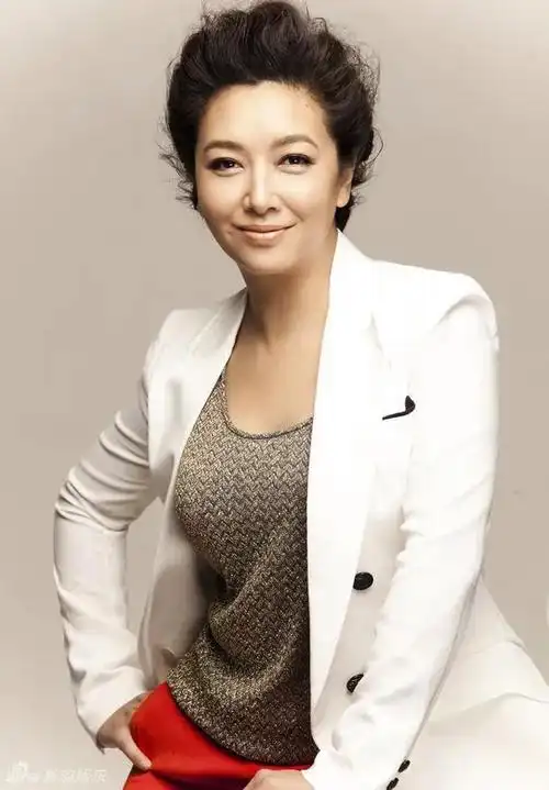 江珊:女神范十足!_高清图集_新浪网