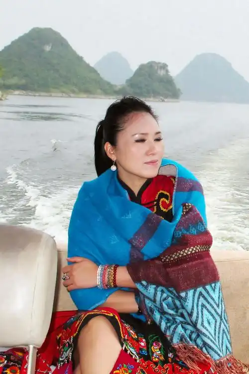 星光灿烂乌兰托娅