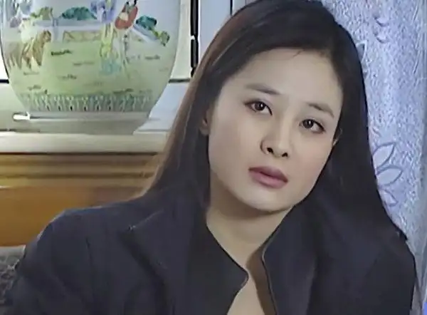 第一代"岩女郎",与蒋雯丽争视后,被封杀后退圈的常远去哪了?