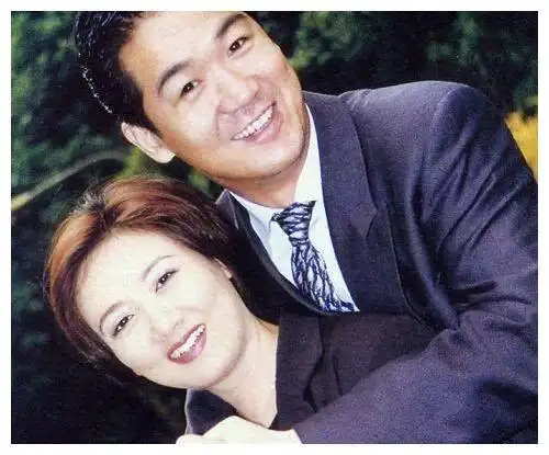 32年前演员邓婕插足张国立婚姻原配罗秀春一招让她当不了妈妈