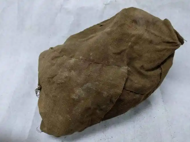 图14 沉香袋结语大报恩寺出土囊袋多见罗织物,其形