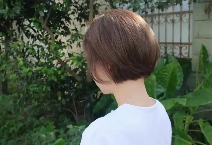 女人超过40岁,发色该怎么选?推荐三款好看的发色,减龄显气质