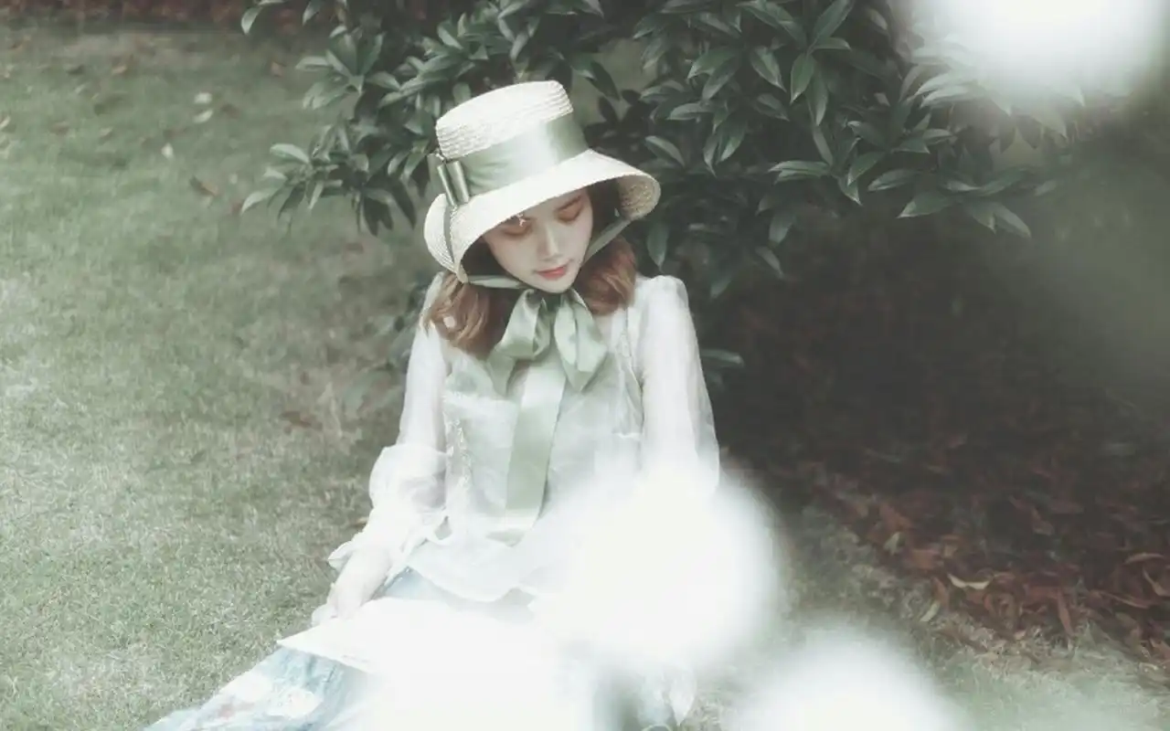 养眼森系美女唯美高清桌面壁纸