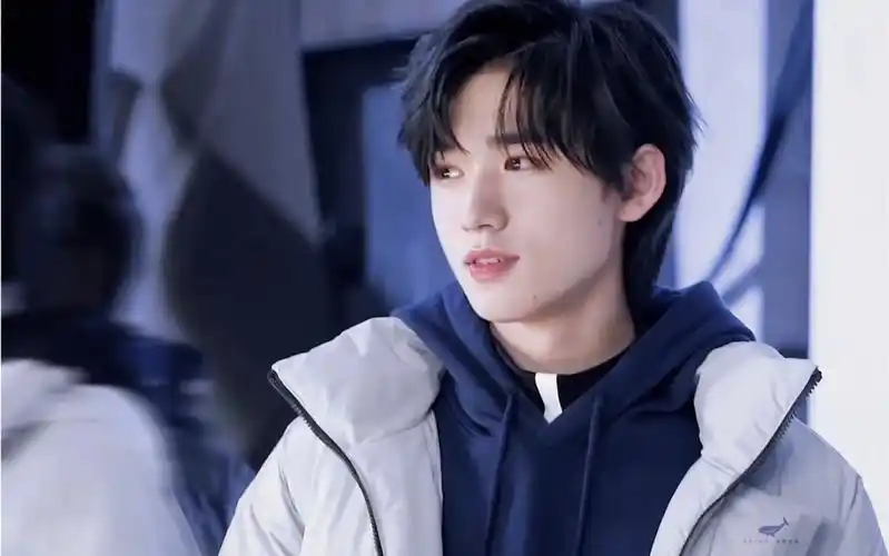 【宋亚轩】点击获取4k神级美颜暴击_哔哩哔哩_bilibili