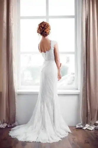 美女穿着婚纱图片-穿着白色婚纱的美女特写素材-高清图片-摄影照片-寻