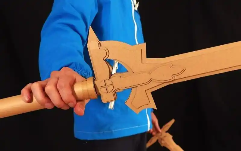 【刀剑神域】教你用纸板如何制作桐人的剑