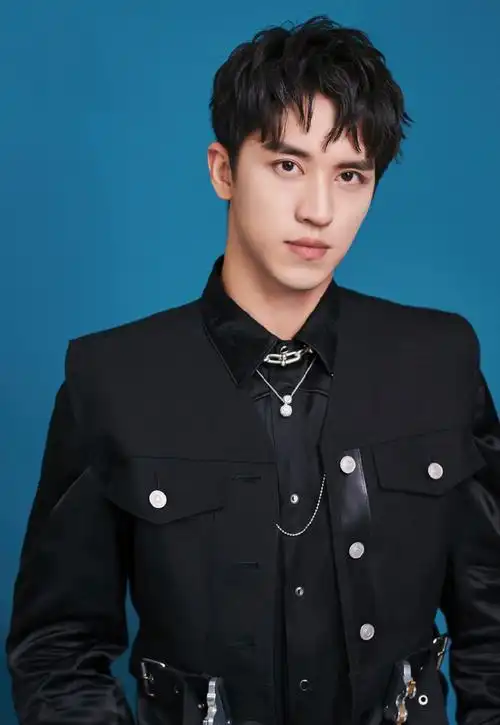 许魏洲五四晚会帅气图片67