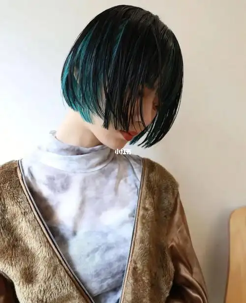 日系风格短发 隐藏式染发|||小众的染发设计头顶部分留染正常发色