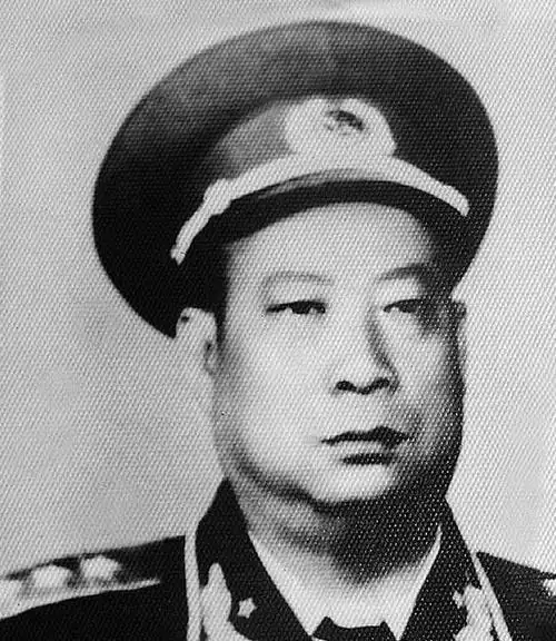 这位上将去治伤洋院长偷鸡不成反蚀一把米