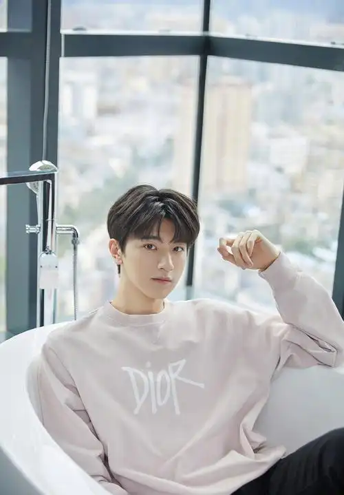 林一清新帅气写真图片56