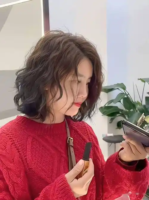 "短发烫"2023超流行,这么美,谁不爱?_发型_中国_形象