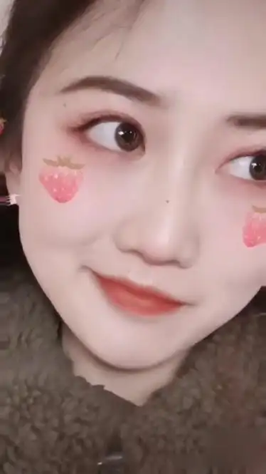 万州女孩圆圆的脸蛋可可爱爱嘿嘿