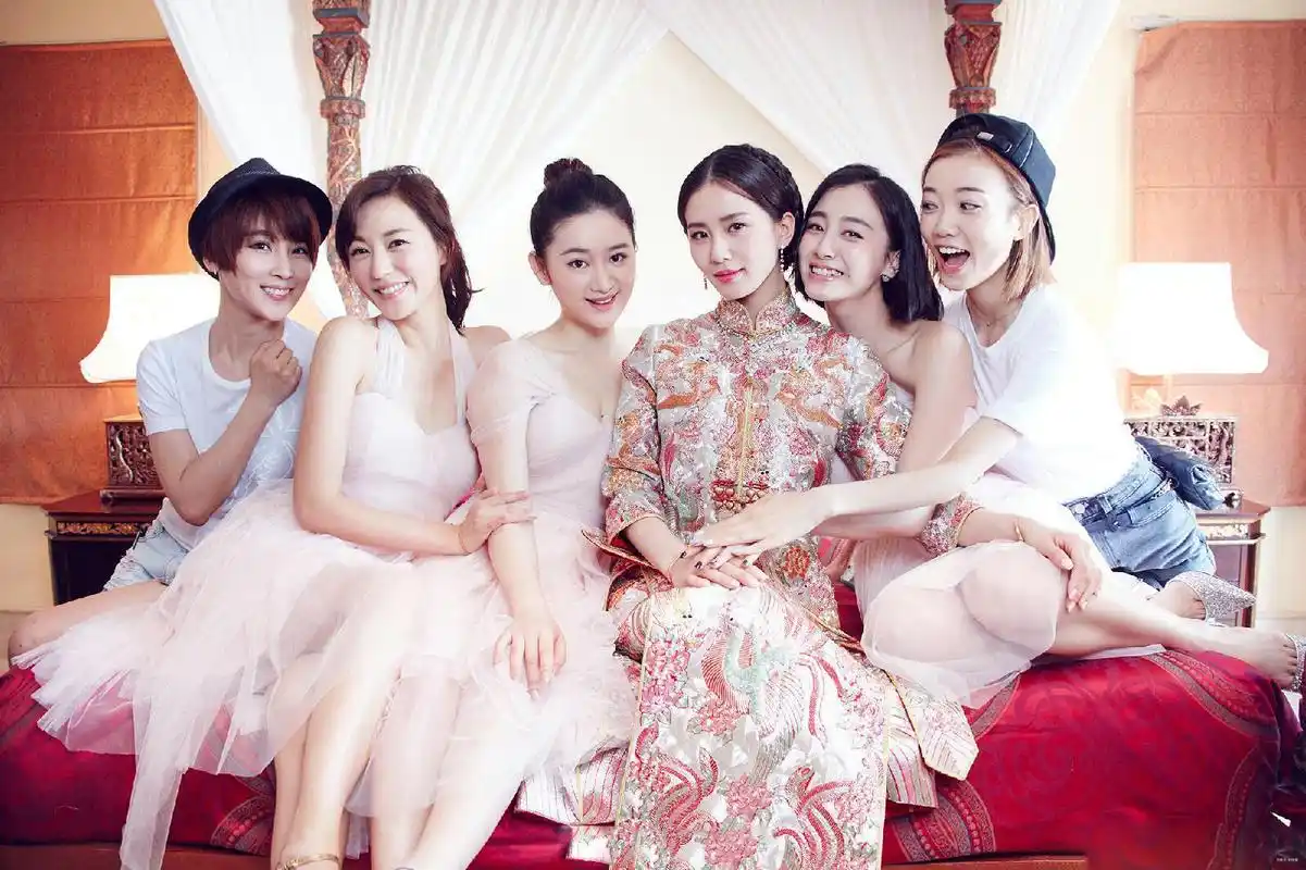 唐嫣婚礼伴娘被批太丑?同一个伴娘在她的婚礼上却很漂亮!