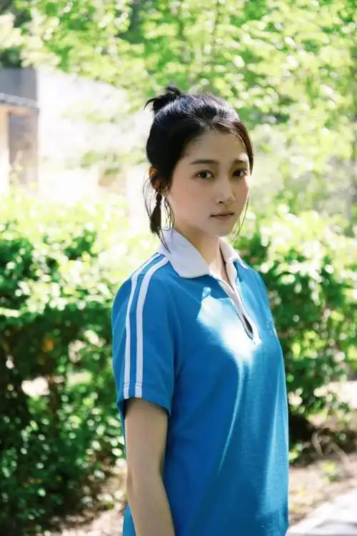 高考加油时刻,关晓彤送上好运表情包,祝大家一切顺利,金榜题名!