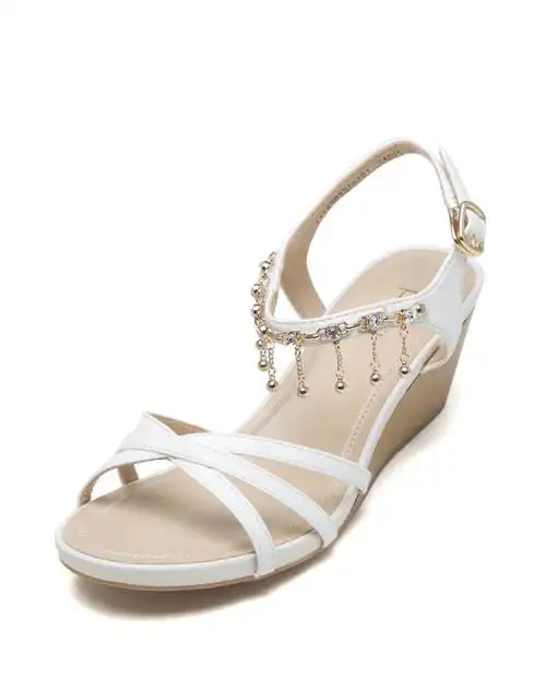 鞋柜夏季休闲坡跟平底一字扣带女式凉鞋金色