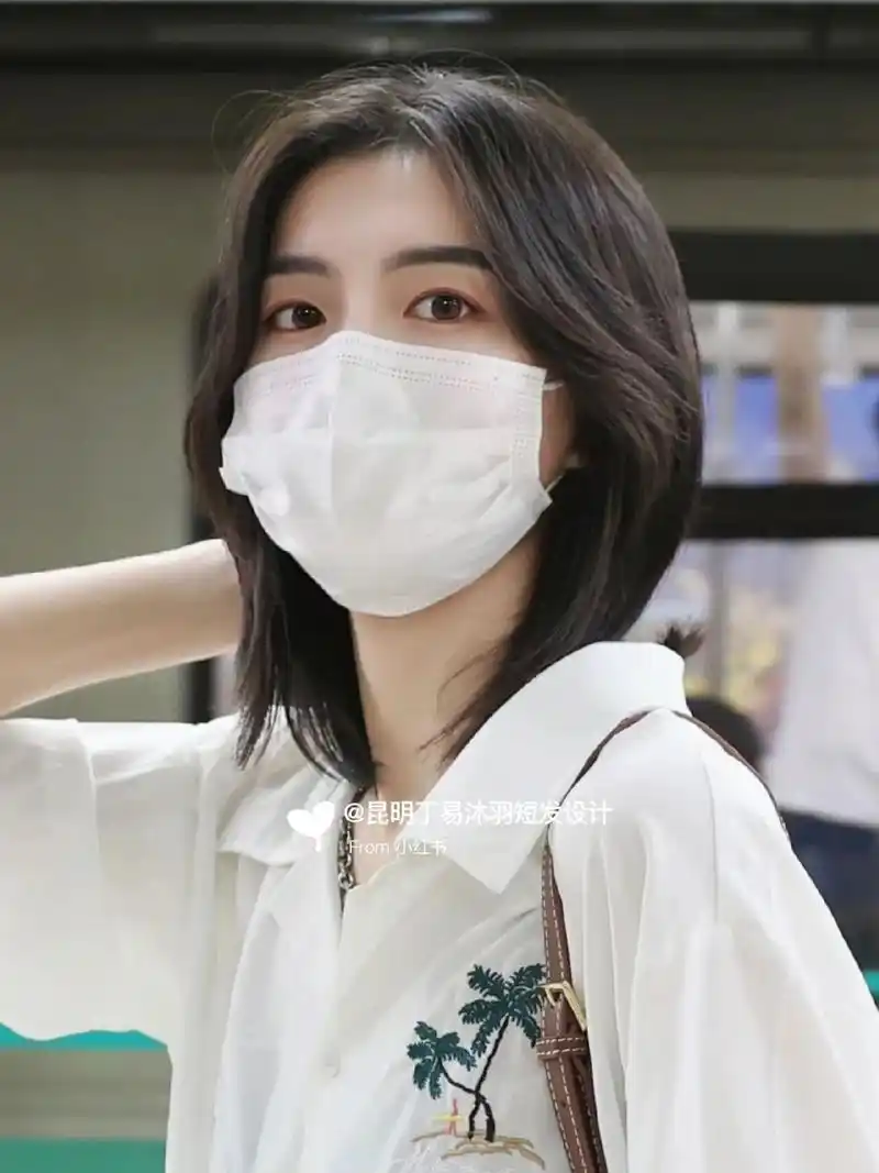 女生日系超酷发型鲻鱼头剪完分分钟掰弯闺蜜 绝绝子的帅气鲻鱼头狼尾