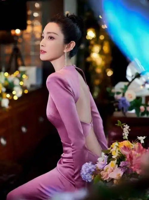 的秘密不全是不结婚不生孩子,为了保持身材李冰冰付出了很多的努力