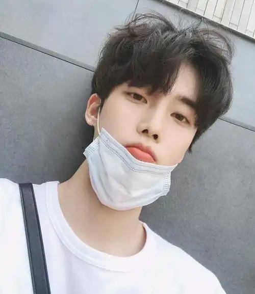 2021男生不要只会剪寸头留这4款潮流发型个性又帅气