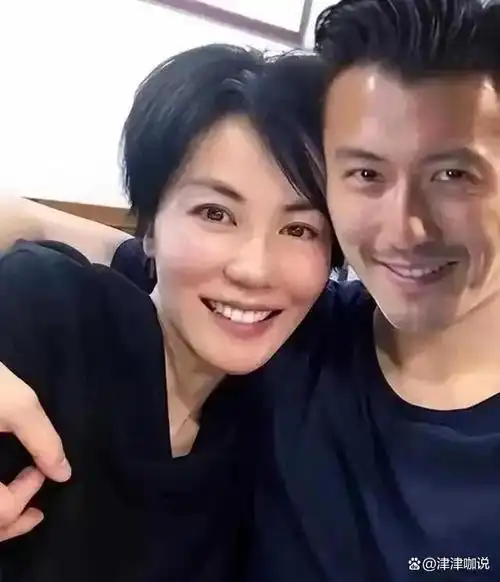 基因力量大谢霆锋17岁儿子疑与46岁女教练同居一代比一代强