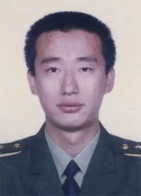 宋兆东用热血和生命为警徽增光