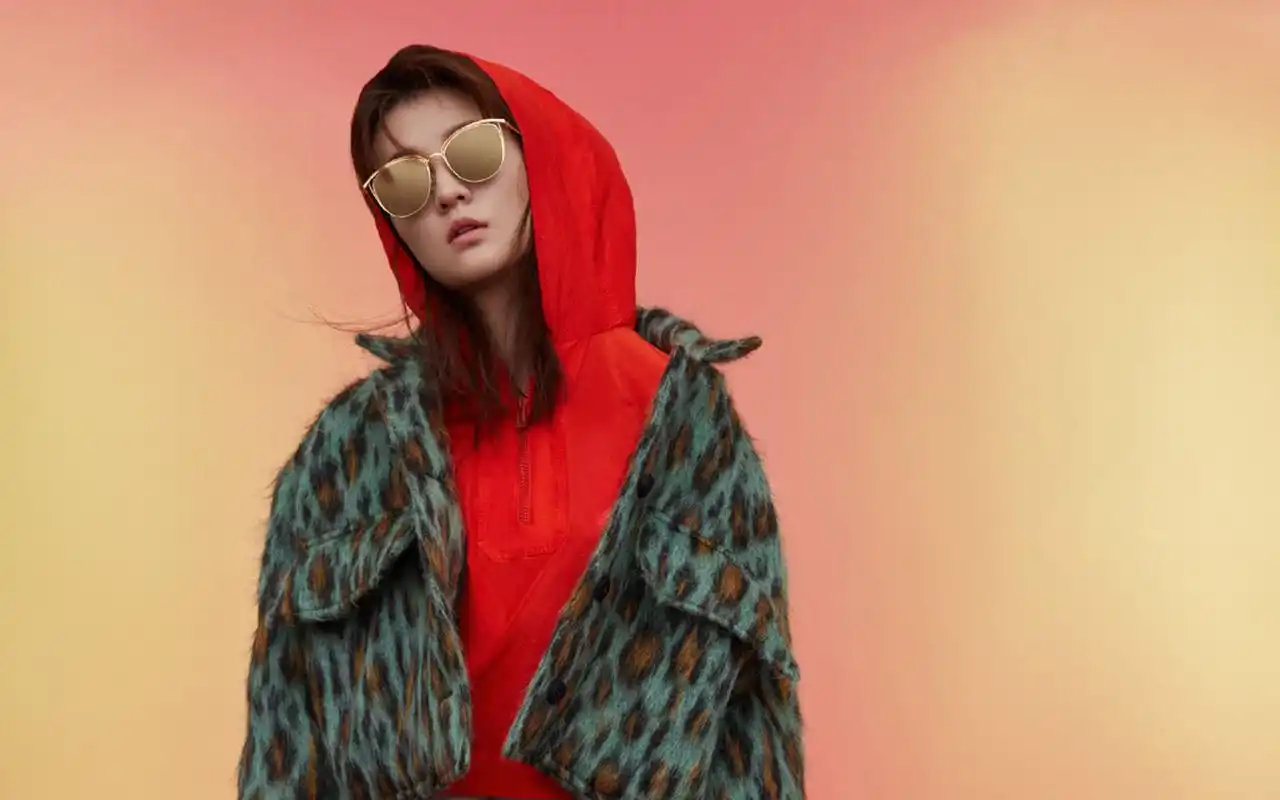 乔欣清爽率性写真图片桌面壁纸