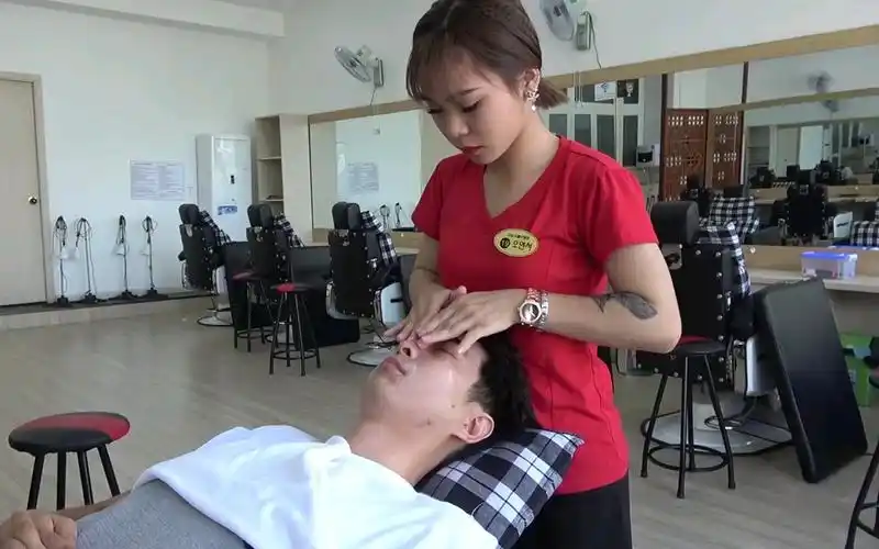 【视觉asmr】越南理发店 细看19号小姐姐90分钟的服务 很享受 很安逸