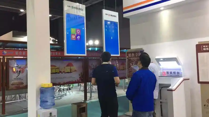 银行吊挂双面广告机434955寸液晶显示屏商场橱窗海报屏一体机