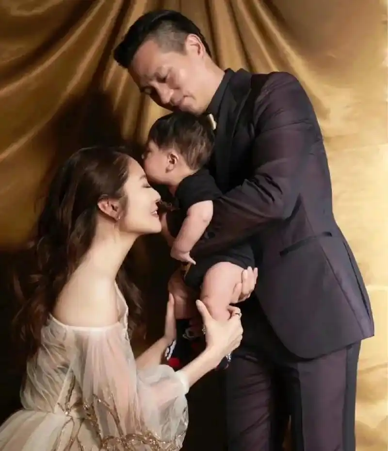 女星安以轩的老公陈荣炼被判刑17年,如今51岁的他,释放出来就65岁了.