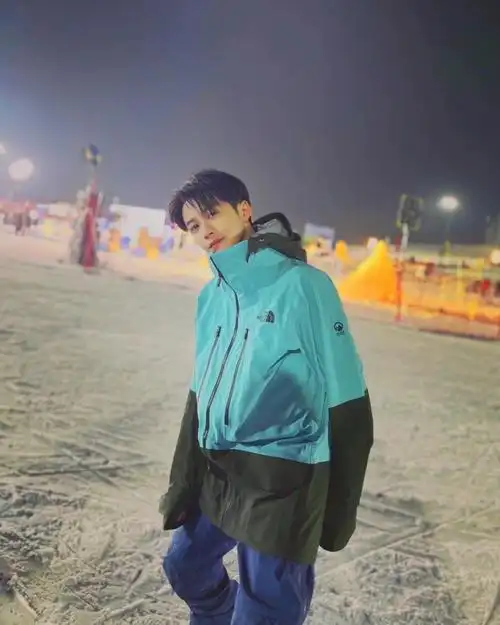 檀健次可可爱爱歪头杀壁纸合集