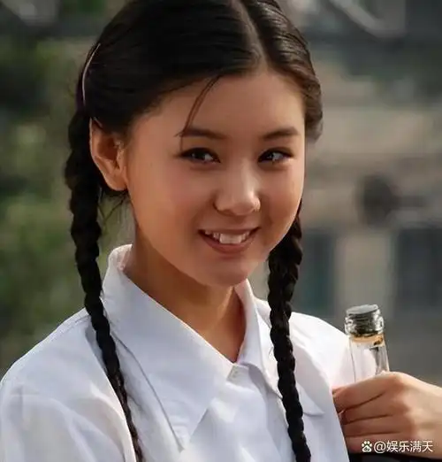 还有天津世界体操锦标赛外国语大赛的第一名,这些奖项在她简历中,都