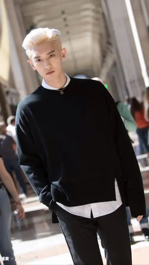 朴灿烈超可爱兔兔帽的烈烈灿烈在意大利高清壁纸实图