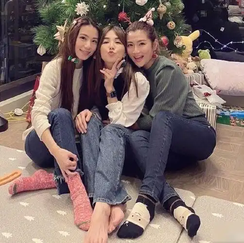 she久违合体晒合照,三人状态太不同,已婚和未婚的差别很显然