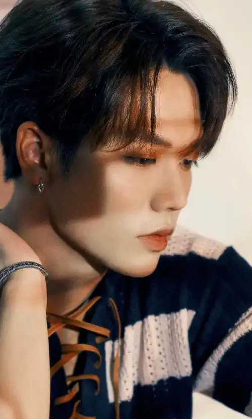 林彦俊侧颜小合集!