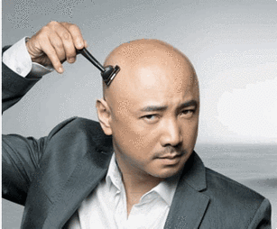金城武秃头(留不住的头发,干脆剃了它!金城武那么帅,如今成秃顶大叔?