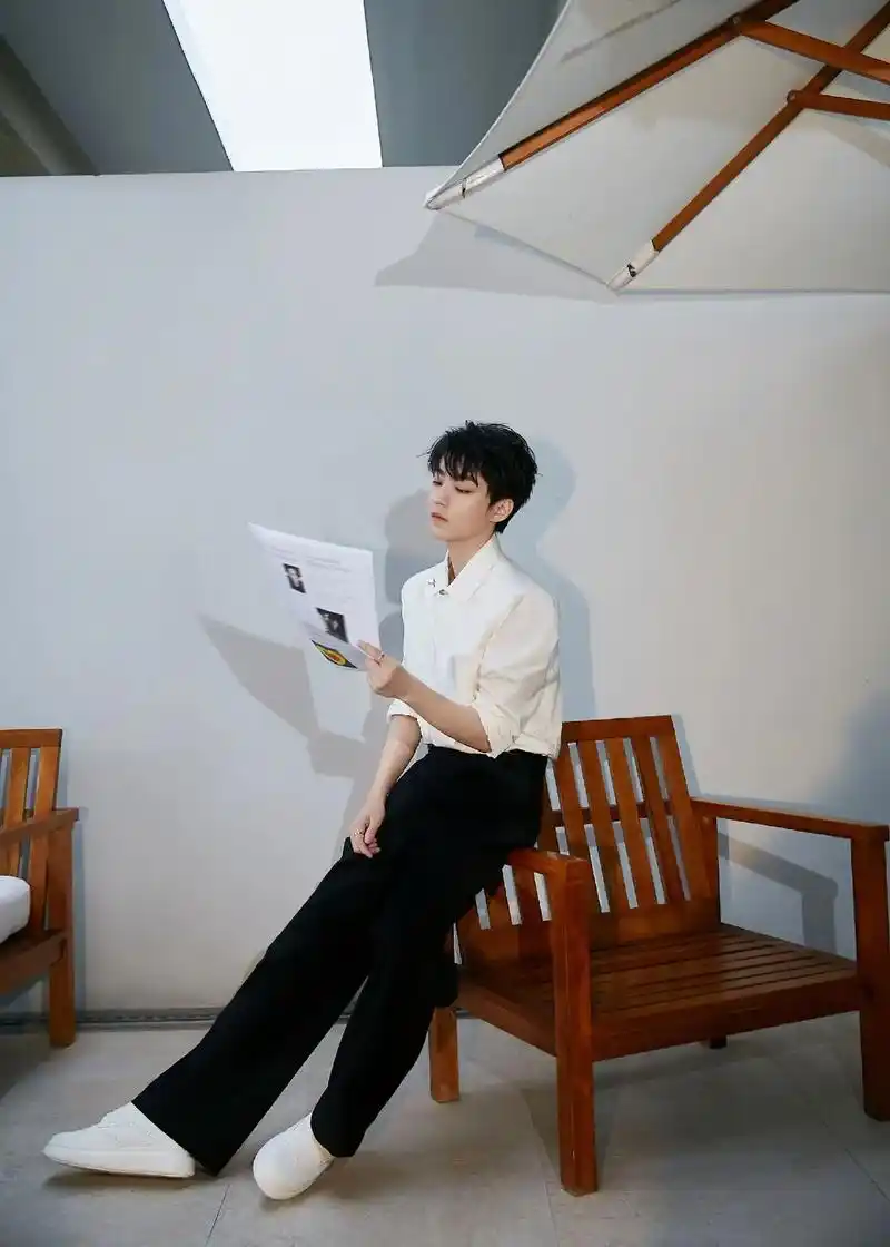 白衬衫我晕啊啊啊啊啊啊.#王俊凯 #王俊凯让人心动的n个瞬间 - 抖音