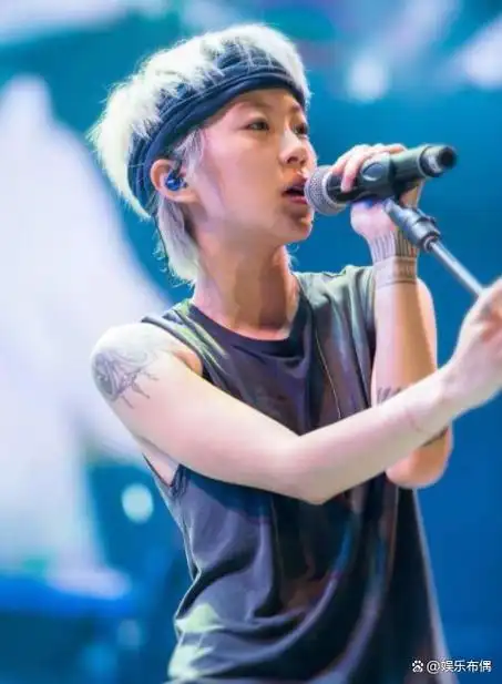 "天后"之女窦靖童:当王菲的女儿,到底是幸运还是不幸?