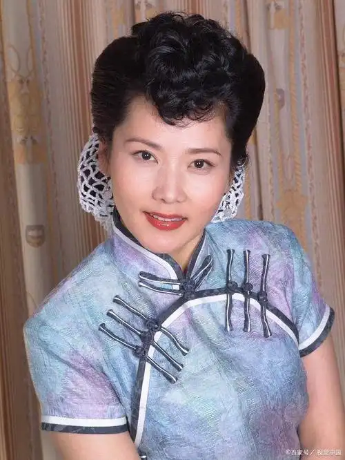 何赛飞——漂亮,大气,端庄