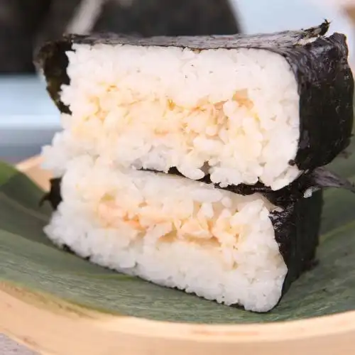 正大cp三文鱼蛋黄酱饭团100g(1分钟加工)