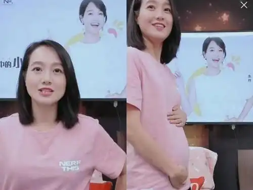 朱丹宣布怀上二胎,甜蜜抚摸孕肚,高龄产妇起初只以为是肠胃问题