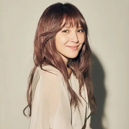 相似艺人: 梁心颐许慧欣卓文萱蓝又时同恩  播放热门歌曲   关注歌手