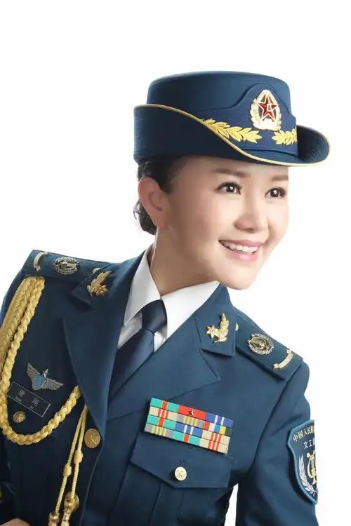 在巫山唱响红叶的军旅女歌手,又唱了一曲好听的抗疫歌曲!