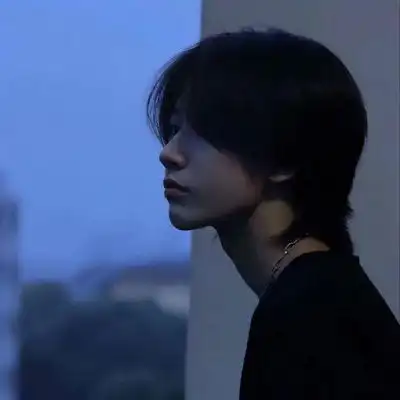 男人头像成熟稳重图片男生个性男生真人微信头像图片大全