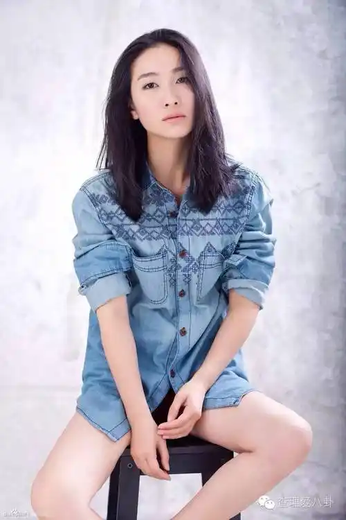 陶昕然之前演过黛玉传里的探春,看着就不好惹.比演安陵容适合多了.