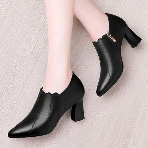 妈妈皮鞋女真皮职业粗跟单鞋2021新款黑色春季女鞋工装工作高跟鞋