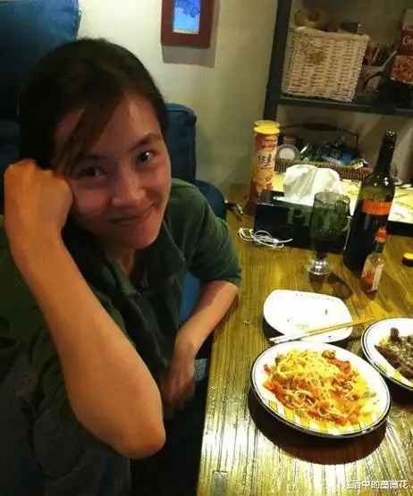 她曾是超女亚军,当年以微弱差距惜败安又琪,今定居异乡难觅音讯_王媞