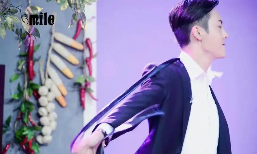 陈伟霆# 140829 我们都爱笑录制