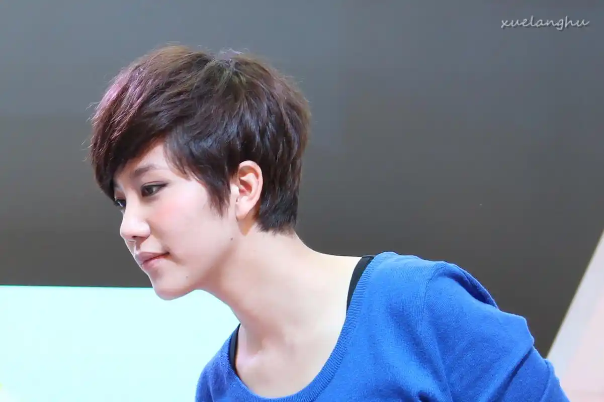 香艳脱俗,清秀可人——李霄云