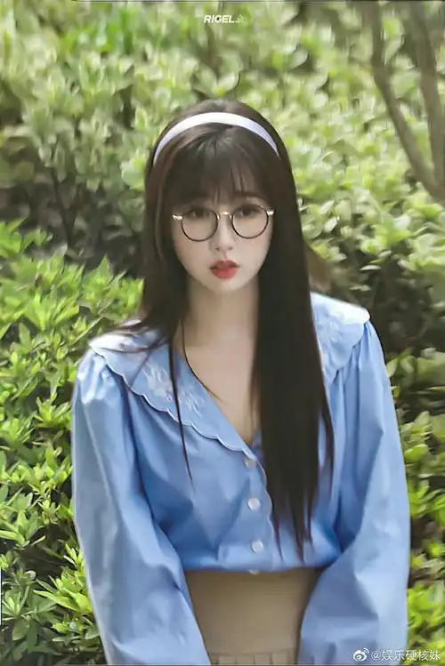 虞书欣两个人的小森林眼镜路透##虞书欣两个人的小森林眼镜造