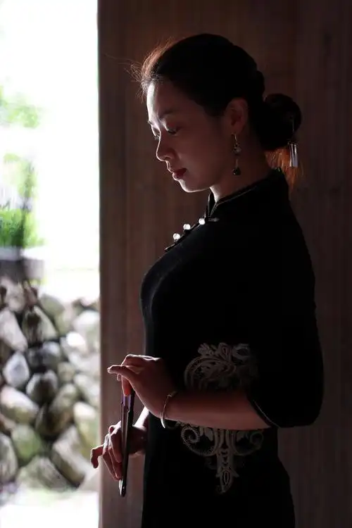 庭院深处 旗袍清韵