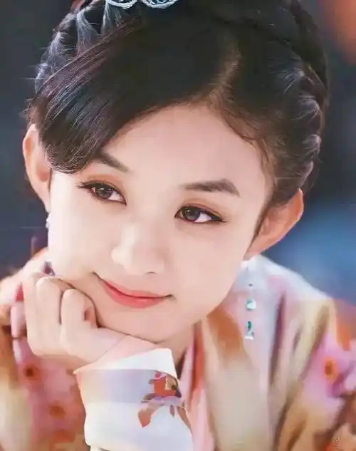 赵丽颖杨紫2选1?《凤求凰》将要翻拍!_角色_关晓彤_热度